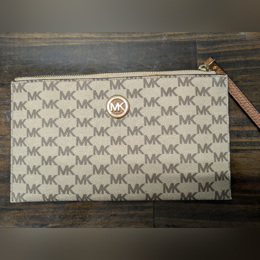 Michael Kors Fulton Large Zip Clutch Wristlet MK Signature Brown Tan